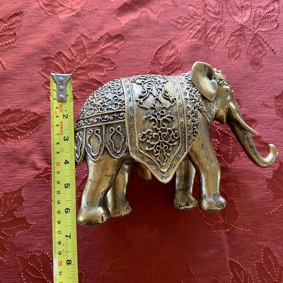 Decorative Brass tone Elephant Figurine - Picture 5 of 8